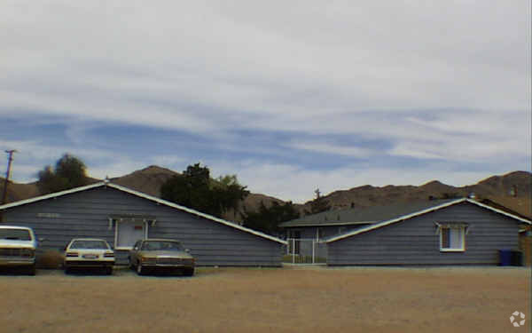 Foto del edificio - Serrano Road