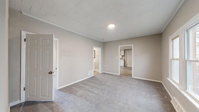 Building Photo - Clark / Fulton Area - 3 Bedroom Single Fam...