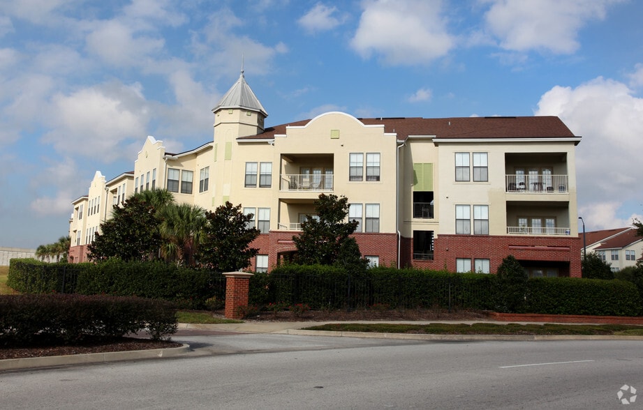 Kendall Lake Apartments