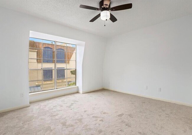 Building Photo - 811 Lovett Blvd