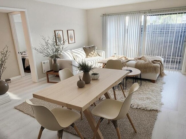 Building Photo - 1100 Turner St