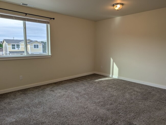 Foto del edificio - 626 Stacey Pl