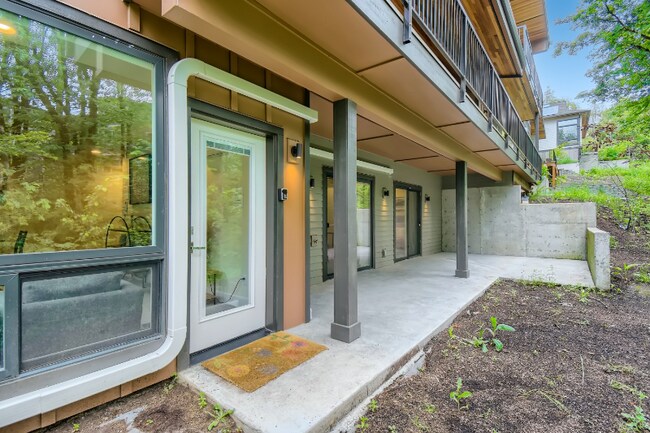 Foto del edificio - 3120 NW Blue Sky Ln