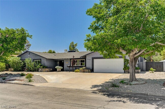 Foto del edificio - 4153 Woodcrest Rd