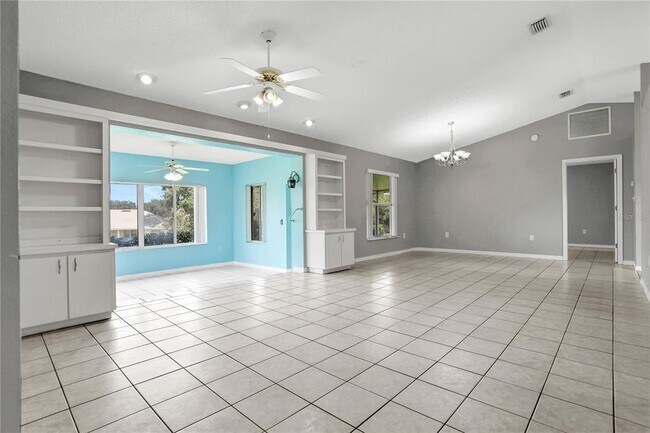 Building Photo - 36650 Doral Dr