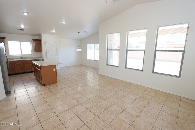 Foto del edificio - 6631 S 45th Glen