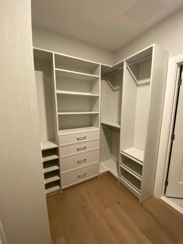 Foto del edificio - 635 Slaters Ln