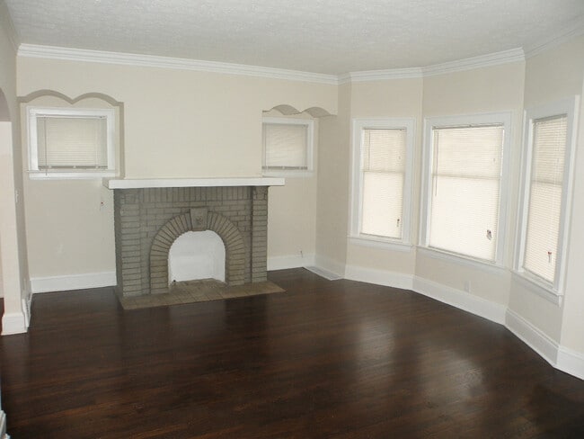 Building Photo - 3583 Chelton Rd