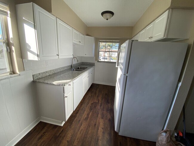 Building Photo - 4005 Fawn Circle