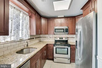 Building Photo - 79 DAVID BREARLEY Ct