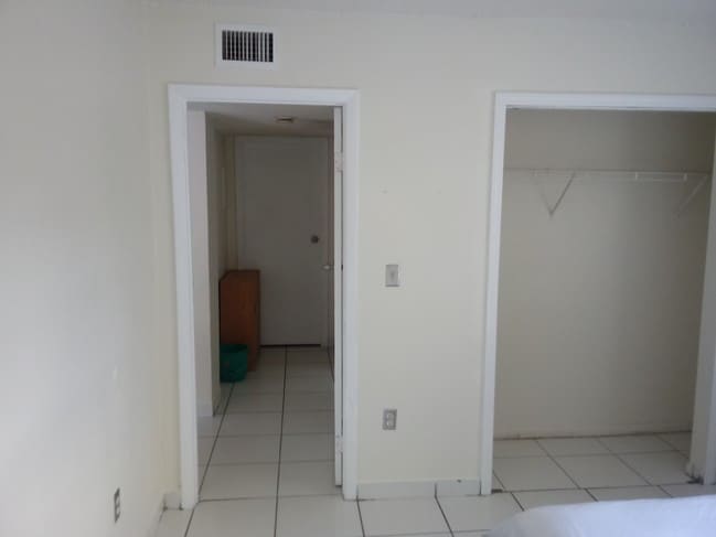 Building Photo - 2775 W 52nd St