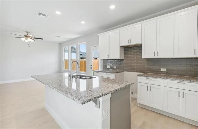 Foto del edificio - 905 Sicily Blvd