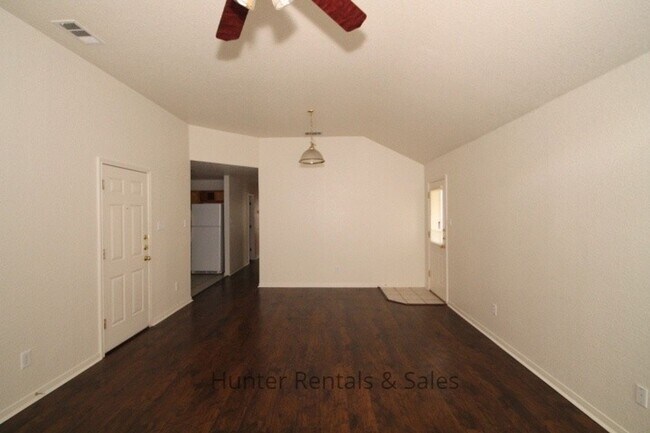 Building Photo - Have It All!