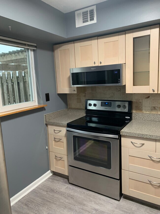 Foto del edificio - 7752 Montgomery Rd