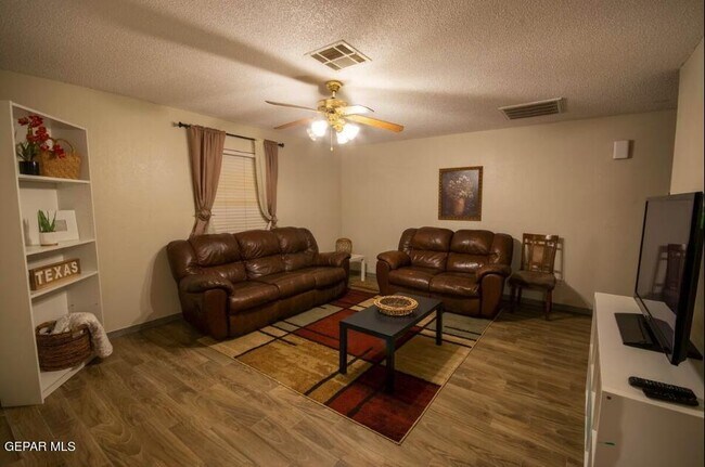 Foto del edificio - 12377 Tierra Alaska Ave