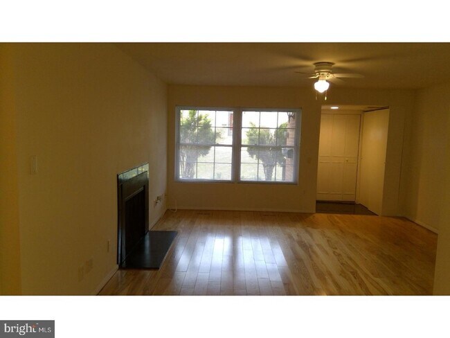 Foto del edificio - 379 Old Forge Crossing