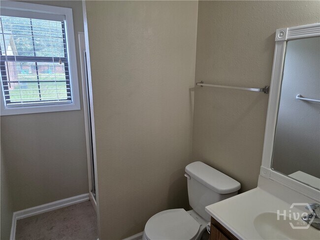 Building Photo - 409 Savannah Ave