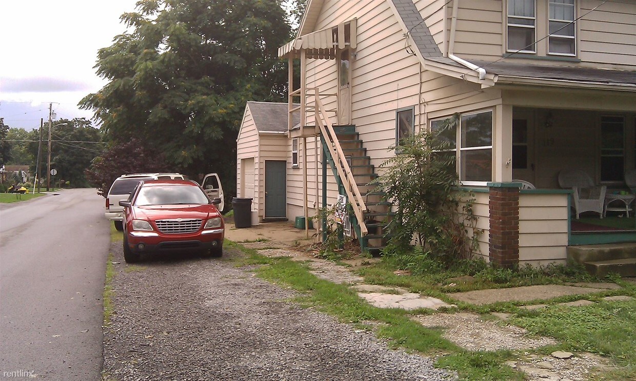 Building Photo - 119 1/2 E Rockenstein Ave