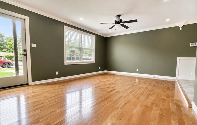 Building Photo - 3103 Spring Creek Ct