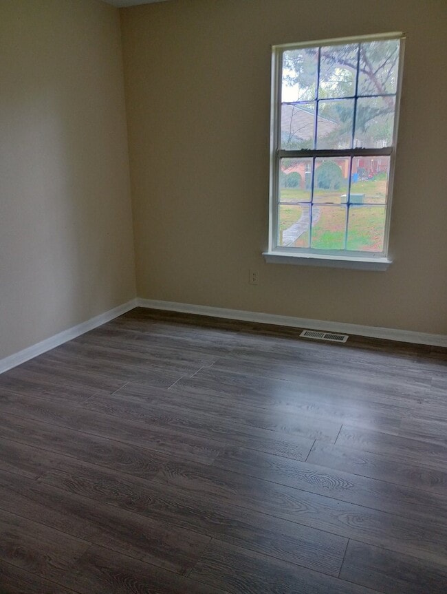 Pinebrooke Apartments in Riverdale, GA