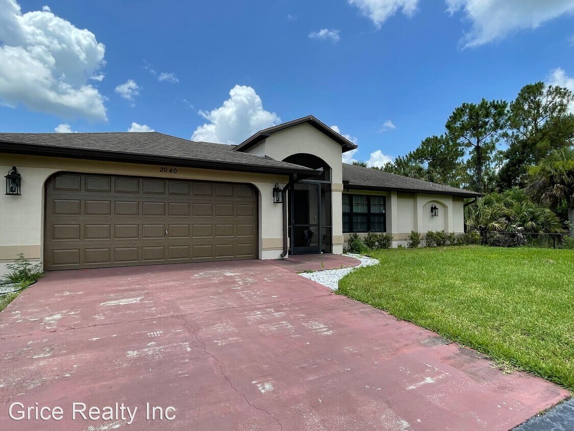 3 br, 2 bath House - 2040 12th Ave NE - 3 br, 2 bath House - 2040 12th Ave  NE