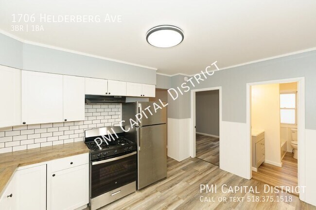 Foto del edificio - Mohonasen Schools!  Remodeled, Bright, and...