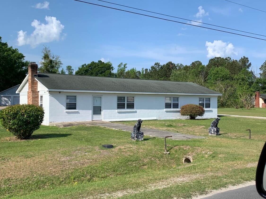 Primary Photo - 695 Bertha Jones Rd