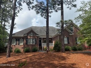 Building Photo - 810 Central Dr