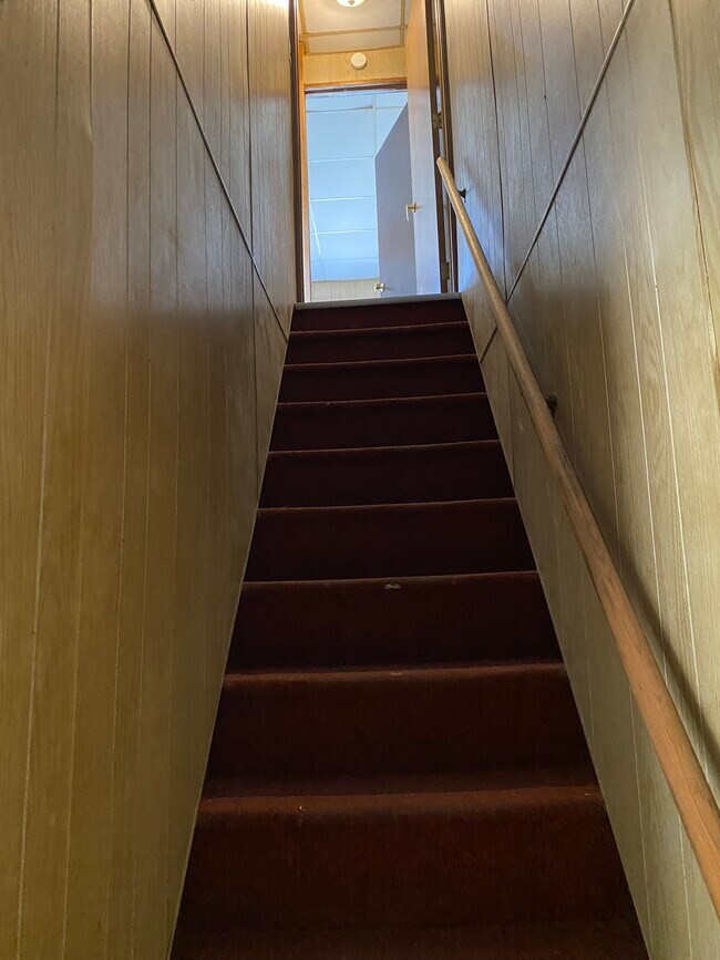 Foto del edificio - 328 E 5th St