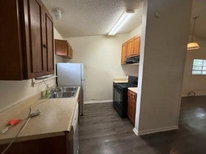 Building Photo - 618 Mill St
