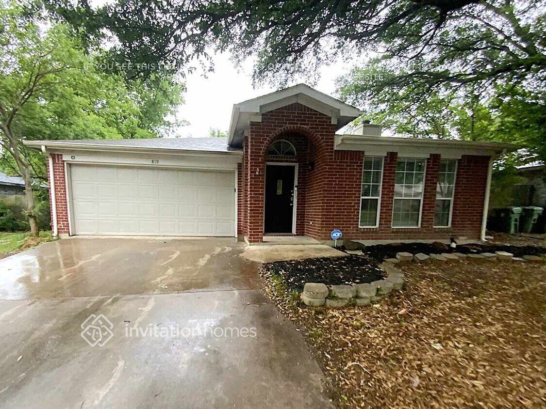 Foto principal - 819 Havenbrook Dr