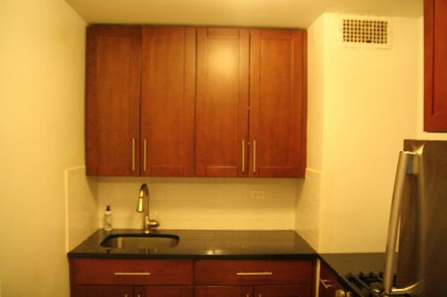 Building Photo - 300 E 40th St