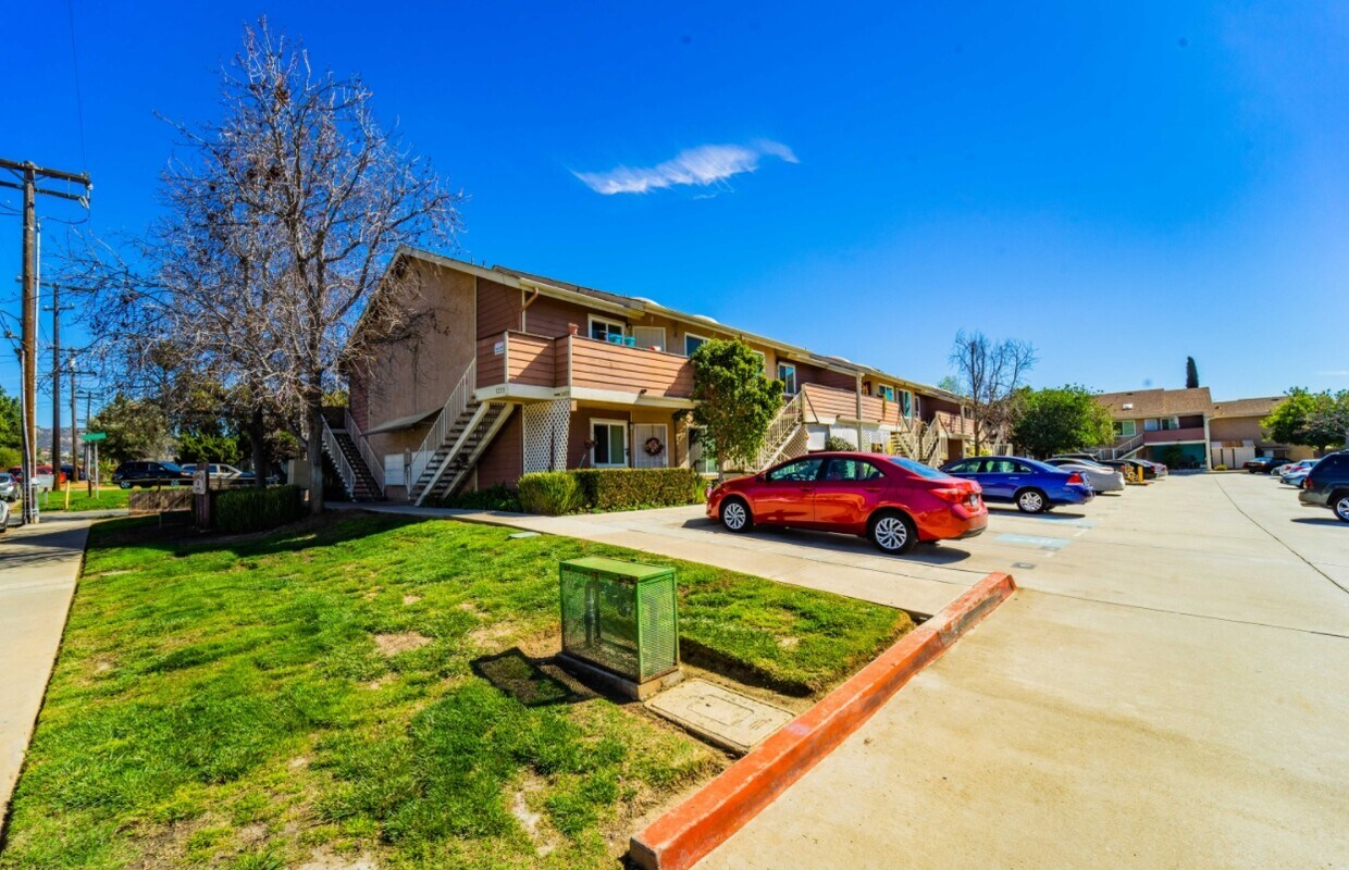 Cajon Senior Villas Apartments in El Cajon, CA