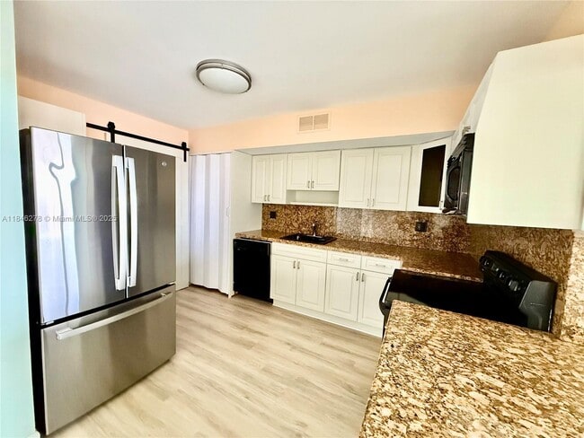 Building Photo - 1600 S Ocean Dr