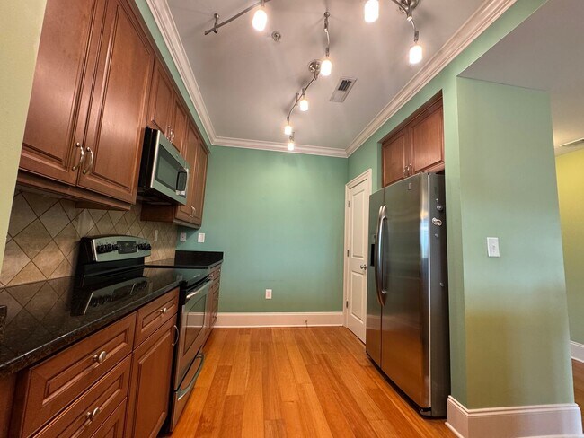 Foto del edificio - Mayfaire Townview 1 Bed/2 Bath + Bonus Room, Second Floor, Balcony