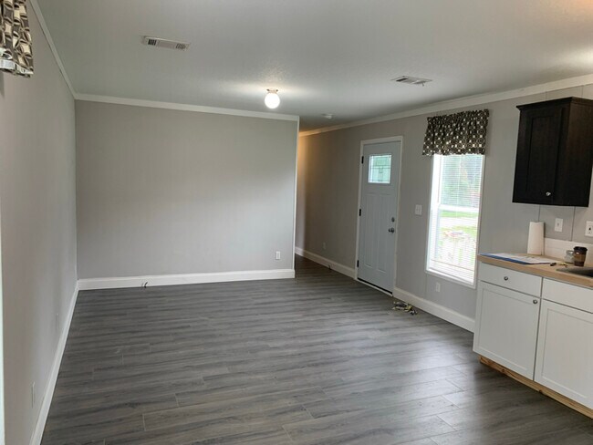 Foto del edificio - 4816 N US Hwy 441