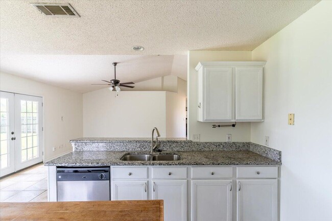 Building Photo - 2476 Cameron Way
