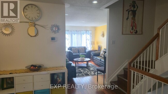 Building Photo - 1052 Candlewood St