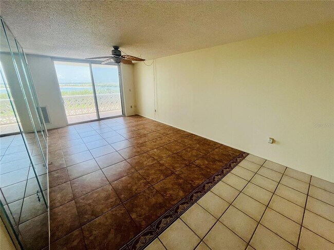 Building Photo - 9 Forbes Pl