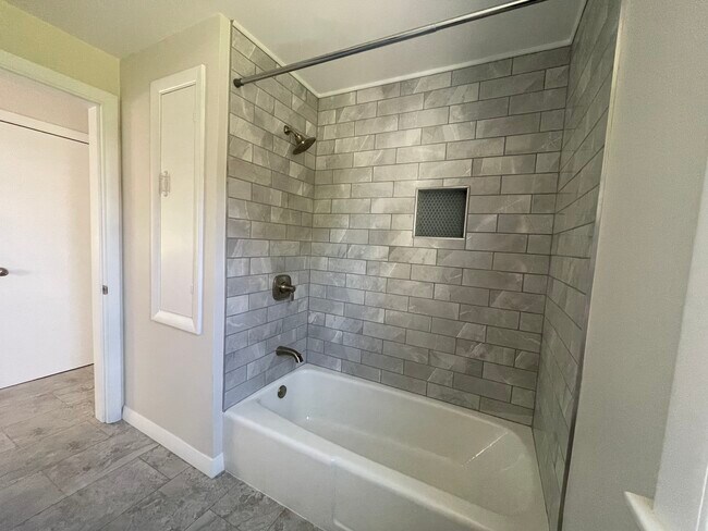 Bath - 306 Park Rd