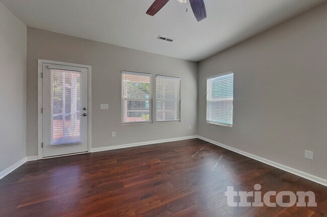 Building Photo - 1064 Bitting Hall Cir