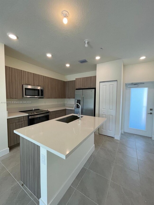 Foto del edificio - 8201 NW 41st St