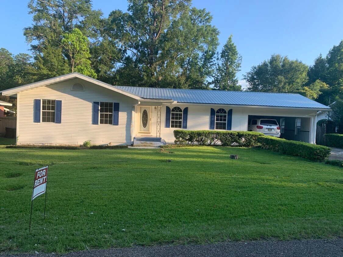 3406 W Adeline St, Hattiesburg, MS 39402 House Rental in Hattiesburg