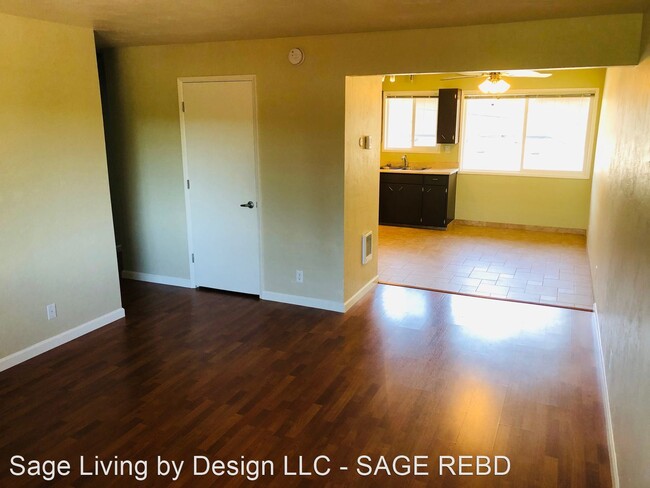 Foto del edificio - 1315-1333-1333 W 18th Ave