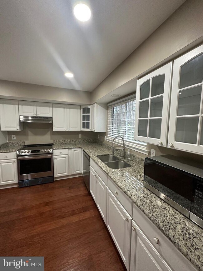 Foto del edificio - 6168 Martins Landing Ct