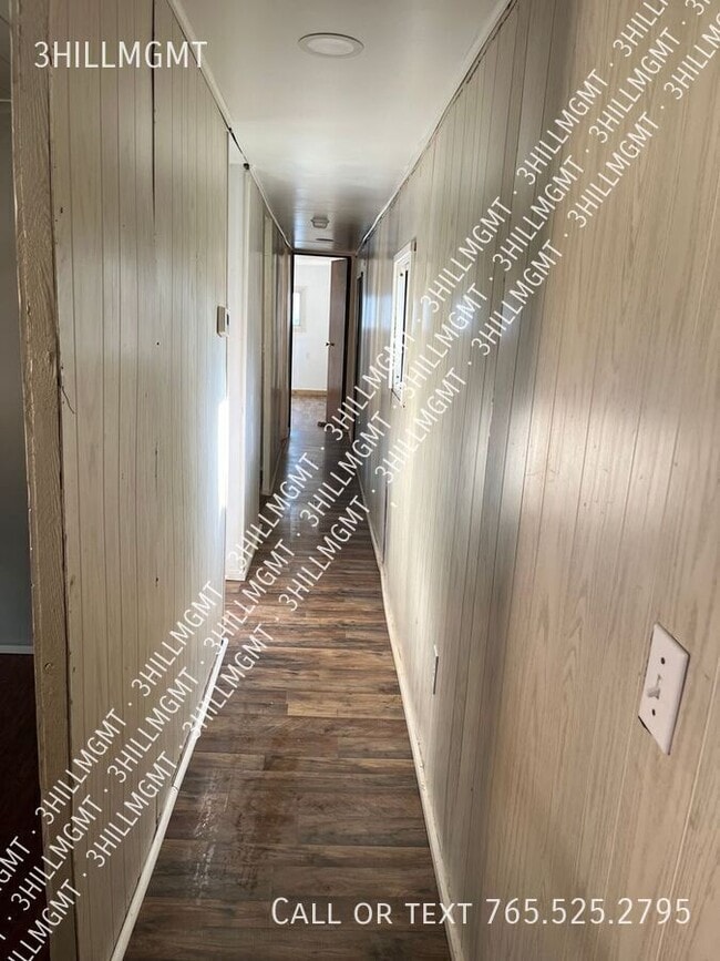Building Photo - 109 Firefly Ln