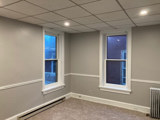 Middle 2nd floor Bedroom - 718 Walnut St