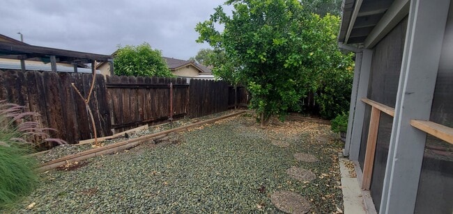 Building Photo - 1862 Pueblo Dr