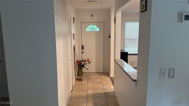 Foto del edificio - 17430 Dumont Dr