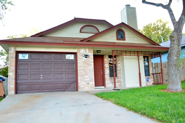 Front - 1813 Golden Pheasant Dr